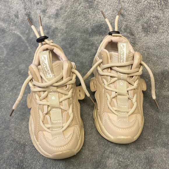 Boys Girls beige sneakers Lace Up Running Shoe Walking Non-Slip size‎ 27 - Picture 1 of 16